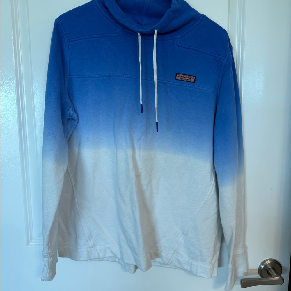 NWOT Vineyard Vines Blue and White Ombre Hoodie